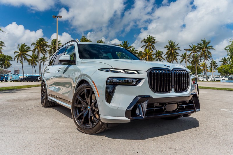 Aluguel BMW X7 Brooklyn em Miami