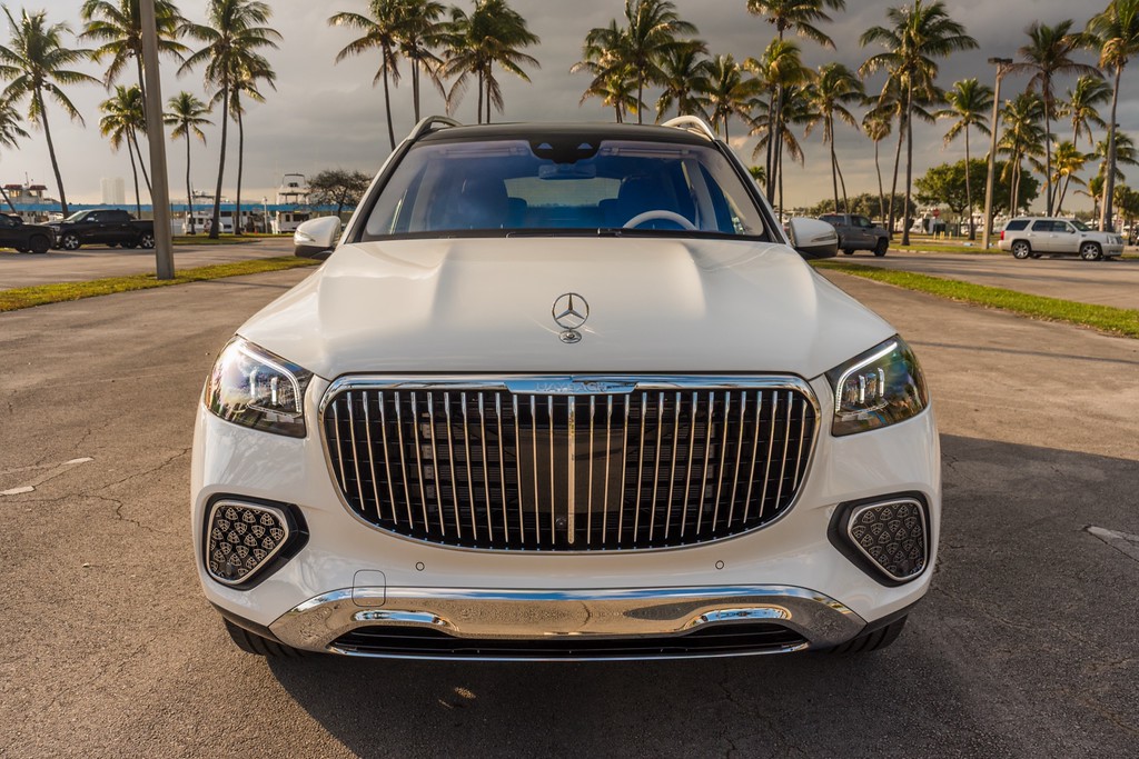 Аренда Mercedes-Benz GLS600 Maybach в Майами