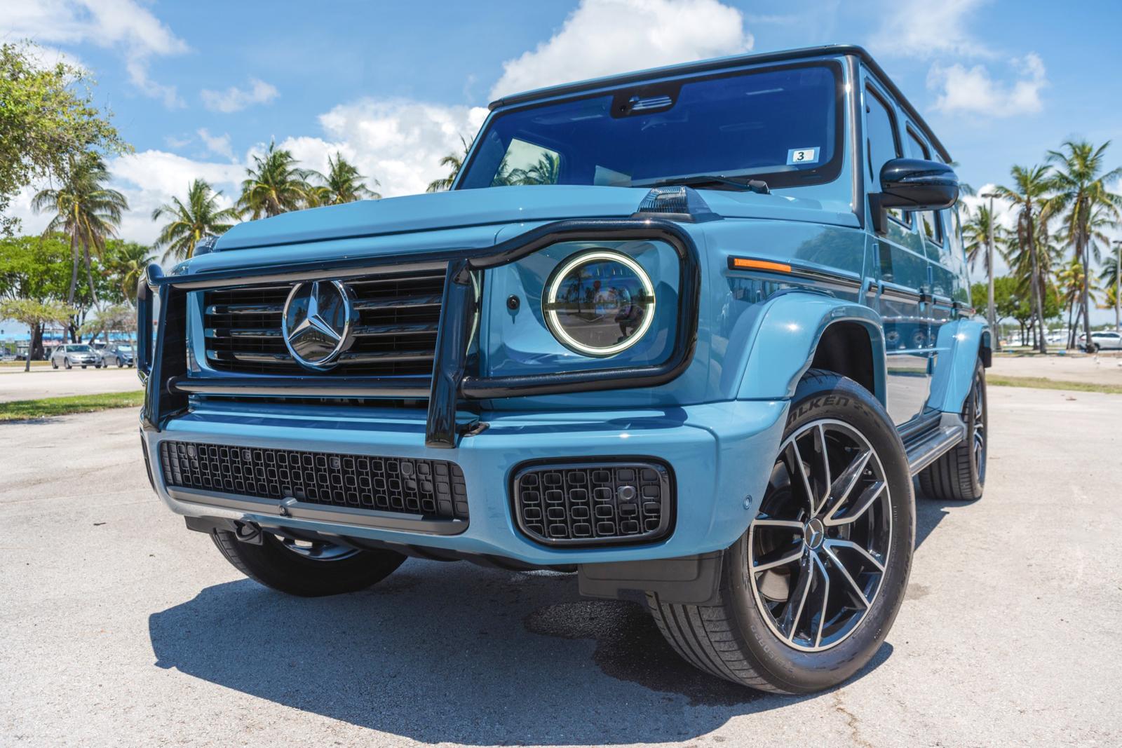2 Mercedes G550 China Blue Rental in Bal Harbour – Iconic design in a rare color